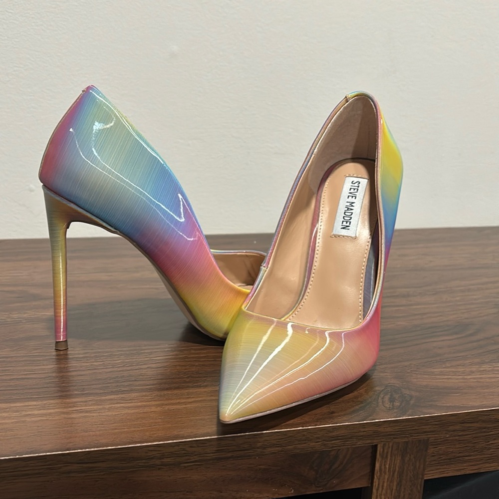 These are Steve Madden brand new never worn
